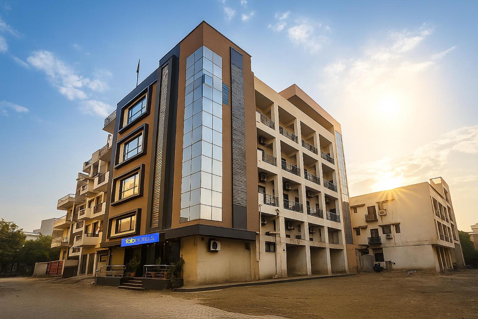 Fabhotel The Diamond Gáziábád Kültér fotó